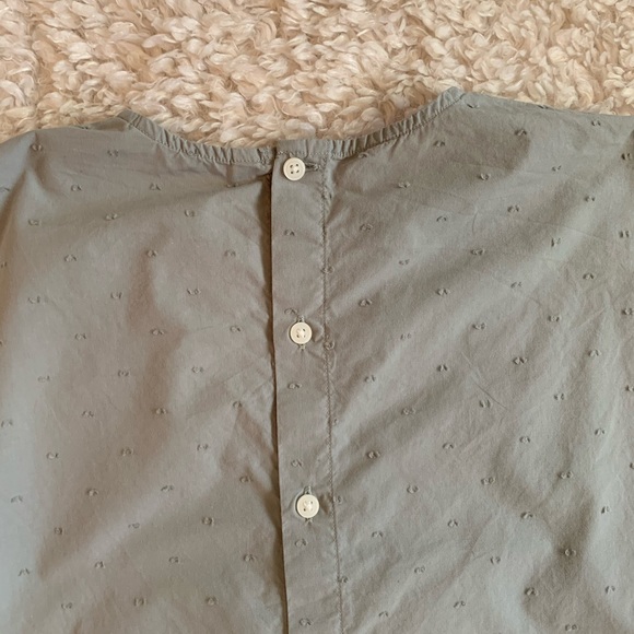 UNIQLO Button Back top - Picture 3 of 5